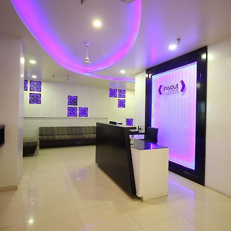 Jackpot Room In & Out Dormitory Ahmedabad Eksteriør bilde